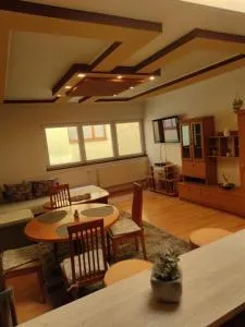 Fast Apartment in the centrum with FREE private parking - 斯提亚夫尼茲科巴內