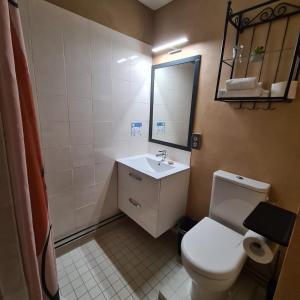 Hotels Hotel L'Etoile Aeroport - A61 : photos des chambres