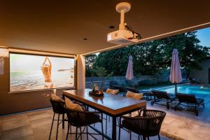 Luxury Villa Lipa Tree