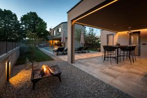 Luxury Villa Lipa Tree 