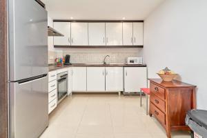 1 bed apartment with sea view