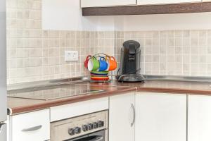 1 bed apartment with sea view