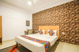 FabHotel Pranjul Inn
