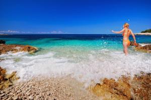 Holiday Home 3559-1 for 6 people in Veli Rat