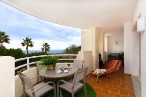 Calahonda Elegance With Pool And Sea View - Happy Rentals