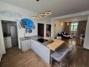 House of Dragons Apartments