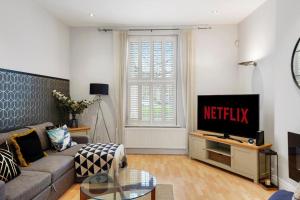 3 Bedroom Townhouse on Harrogates Famous stray