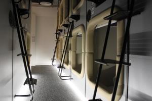 AV-3 capsule hotel