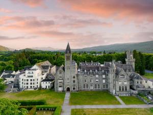 Courtyard Cottage 3, Riverside Cottage