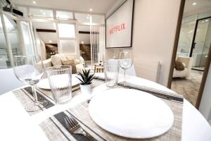 Suite Balnéo hydromassage et rétroprojecteur