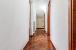 Exclusive Roth Apartments img51