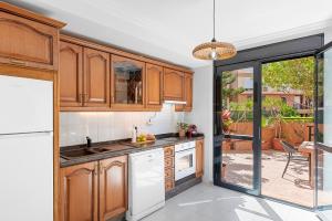 MEDANO4YOU Tropical Terrace Holiday Home