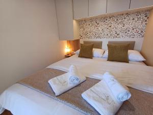 Nature Getaway with Wooden Soaking Hot Tub