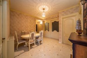 Cozy apartment with a beautiful view of old town