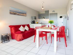 Apartment Les Pêcheurs-4 by Interhome