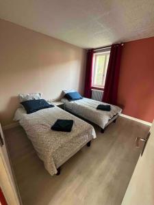 Appartements Bel appartement avec piscine : photos des chambres