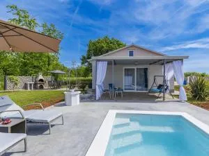 Holiday Home Villa Fenix by Interhome - Križanici