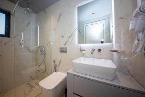 Lake View Rooms Ksamil