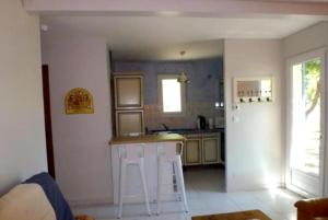 Charmante maison avec piscine à Saint-Hippolyte-le-Graveyron 46 m² !