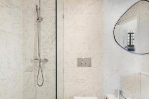 GuestReady - A secret passage in Porto