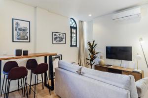 GuestReady - A secret passage in Porto