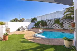 Our Cape Town Home - Beach Villa with Stunning Sea & Mountain Views!