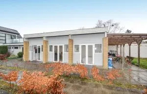 4 Bedroom Stunning Home In Glesborg - Glesborg