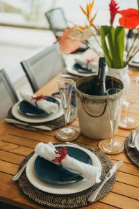 Magnificent 3 Bedroom Penthouse with Rooftop Pool