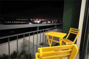 City Living Studio Apartment with Harbor View