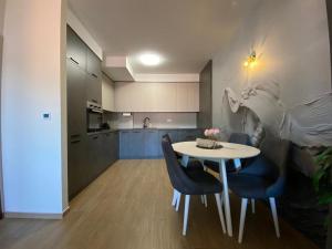 Luxury duplex in front of the sea