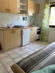 4 Sisters Apartments