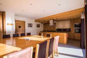 Chalets Chalet familial La Griotte avec piscine : photos des chambres