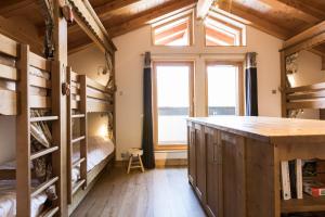 Chalets Chalet familial La Griotte avec piscine : photos des chambres