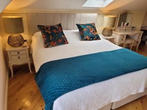 Deluxe Quadruple Room room in Rockcrest House