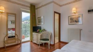 King Room with Lake View