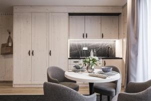 ARIETES MARMONT Apartmány