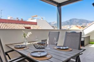 Penthouse in Fuengirola by Costarentals - Ref 215