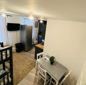 Willesden J Guest Home 4