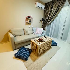 Cozy 2B1R 6pax Condo Forest City 3A-1602