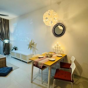 Cozy 2B1R 6pax Condo Forest City 3A-1602