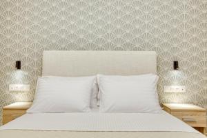 Selini - Topfloor apartment in historical Athens