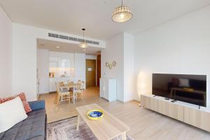 Palace Residences - Modern One Bedroom