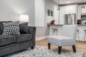 2 homes side by side downtown with fenced yard and hot tub