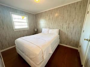 Cottage 11 Lees Ford Marina