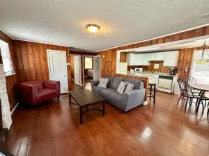 Cottage 1- Lees Ford Marina - Burnside