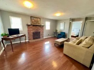 Cottage 16 Lees Ford Marina - Nancy