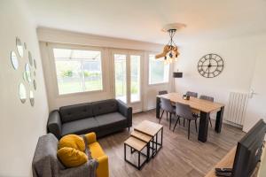 Maisons de vacances Gite du stade maison pour 8 personnes - Guingamp : photos des chambres