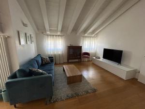 Mansarda Munari in centro a Cornuda, tra le colline Prosecco img1