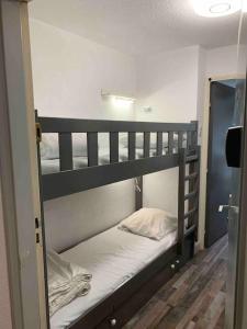 Grand studio, piscines, proche plage