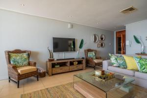 Luxury Beachfront Apartment - 30 Degrees Umdloti